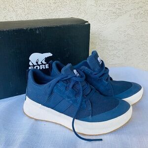 Sorel Navy" Out & About" Low Canvas Sneakers Size 6.5 / With Original Box
